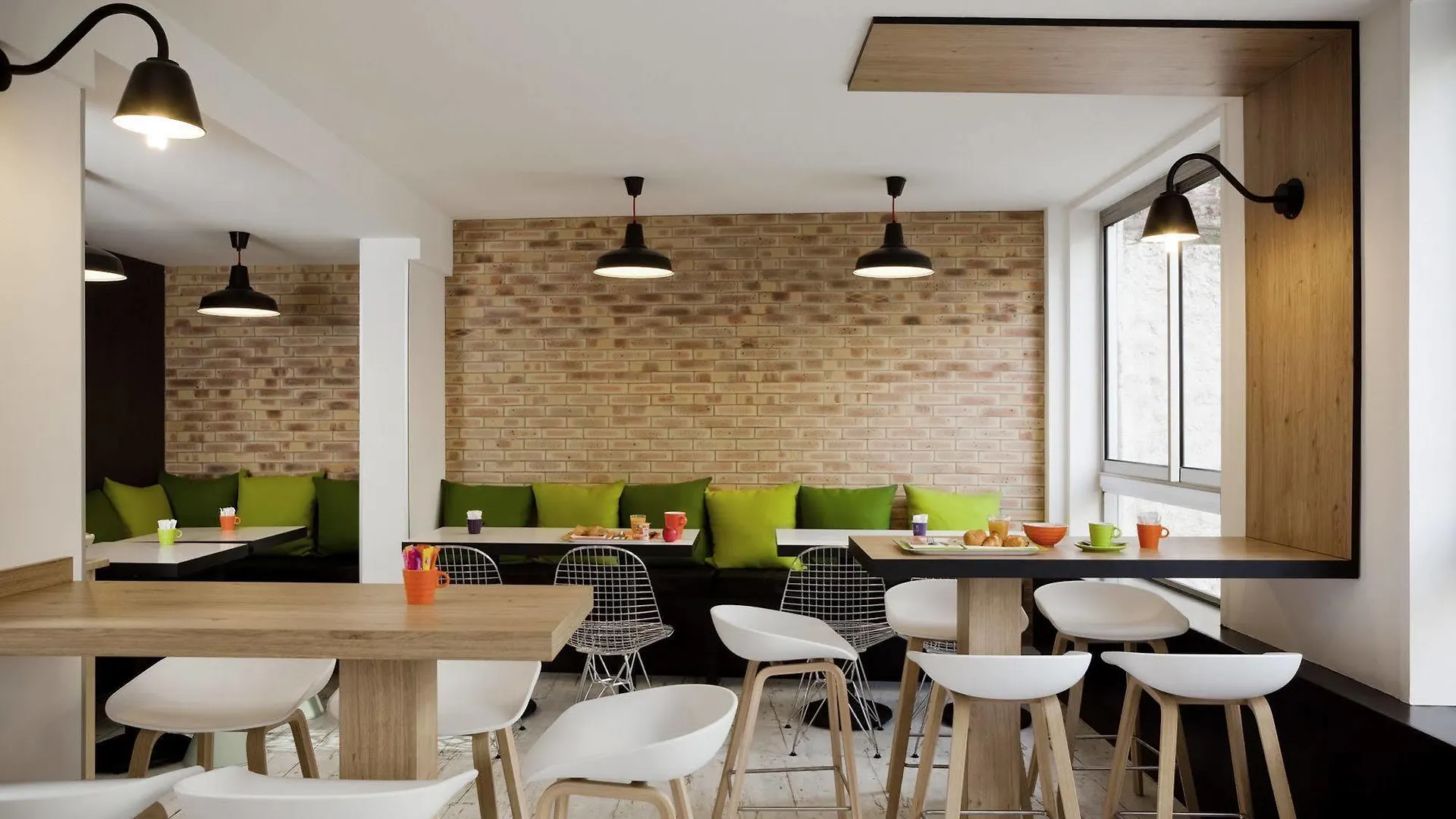 Ibis Styles Buttes Chaumont Hotel 3*