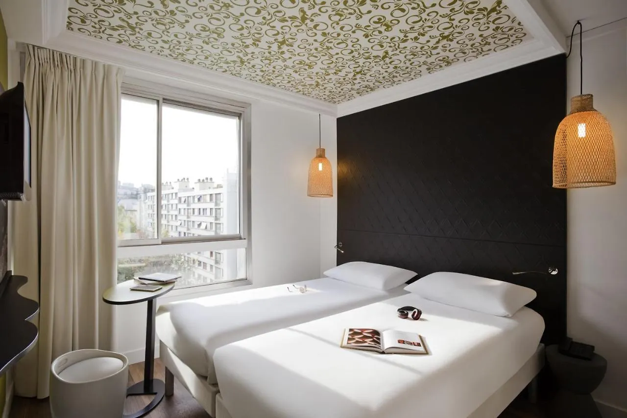 Ibis Styles Buttes Chaumont París