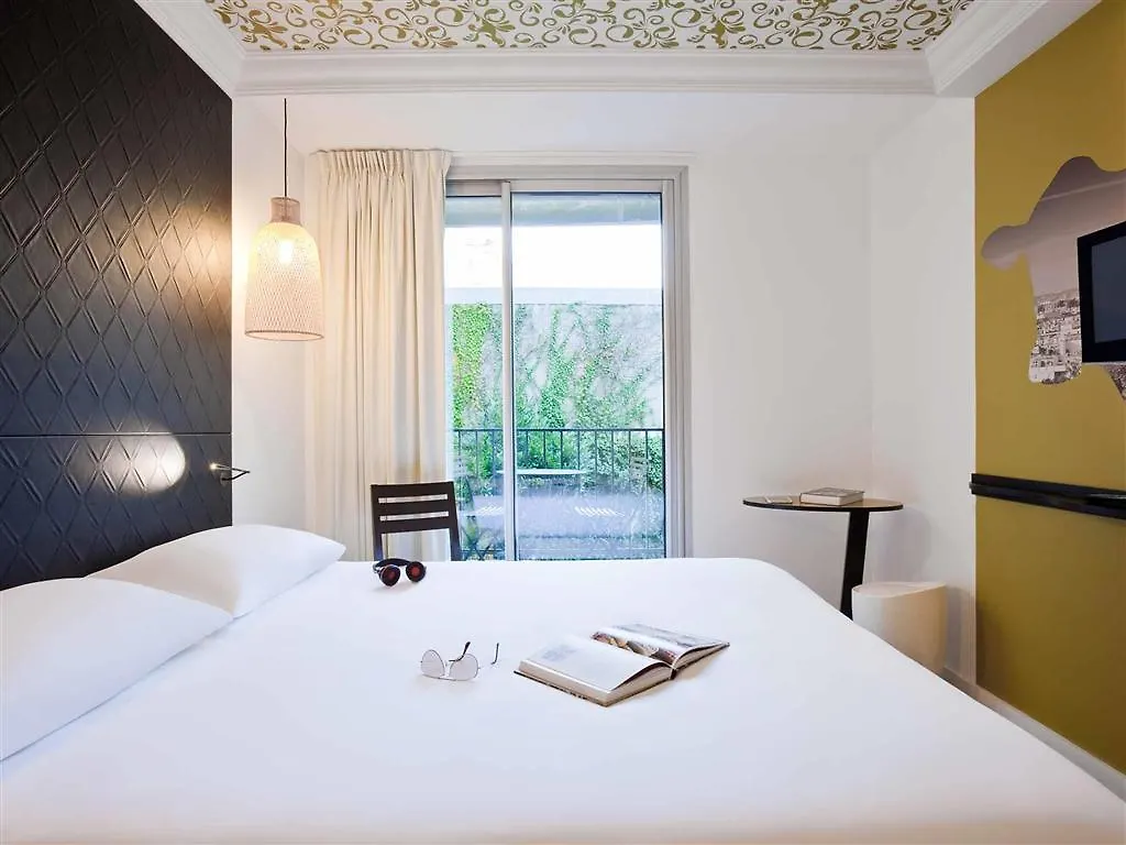 Ibis Styles Buttes Chaumont Hotel Parijs
